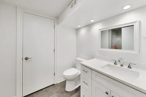 3320 Krenn Avenue Highland Park IL 60035