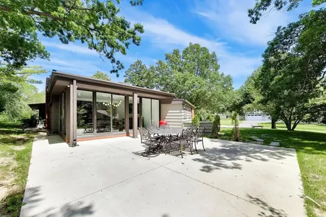 3320 Krenn Avenue Highland Park IL 60035
