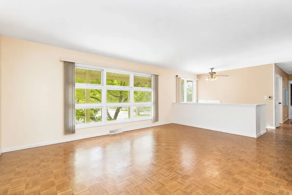 2825 Grissom Court Woodridge IL 60517