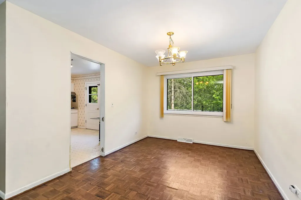 2825 Grissom Court Woodridge IL 60517