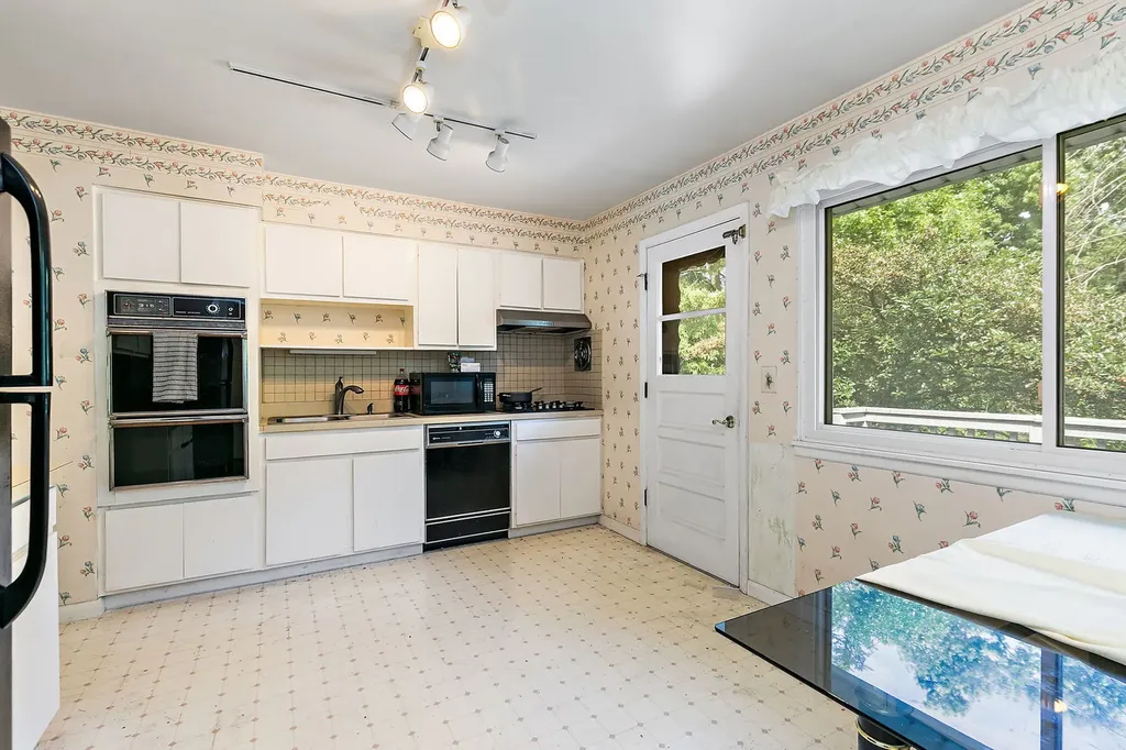 2825 Grissom Court Woodridge IL 60517