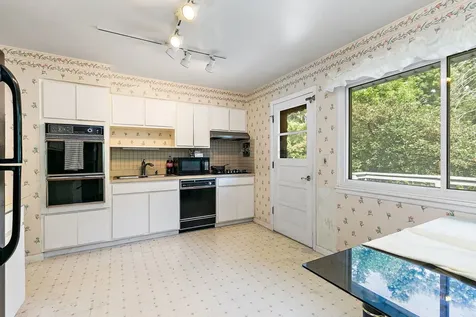 2825 Grissom Court Woodridge IL 60517