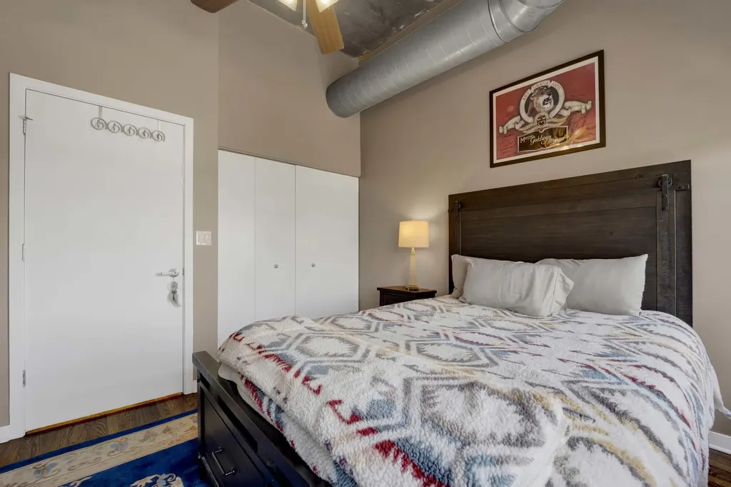 1033 West 14th Place Chicago IL 60608