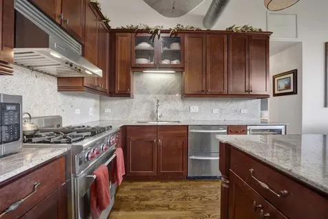 1033 West 14th Place Chicago IL 60608