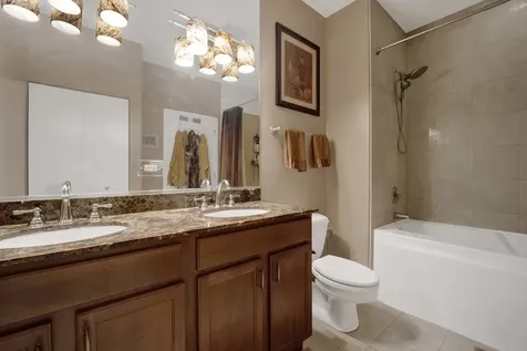 1033 West 14th Place Chicago IL 60608
