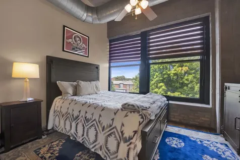 1033 West 14th Place Chicago IL 60608