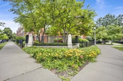 1033 West 14th Place Chicago IL 60608