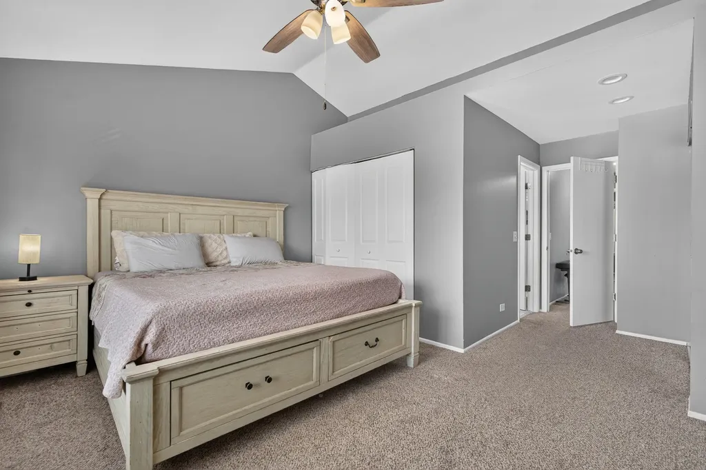 197 Rob Roy Court Schaumburg IL 60194