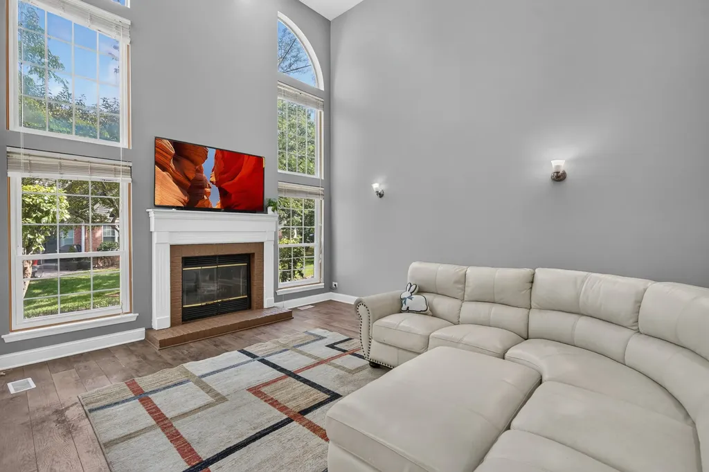 197 Rob Roy Court Schaumburg IL 60194