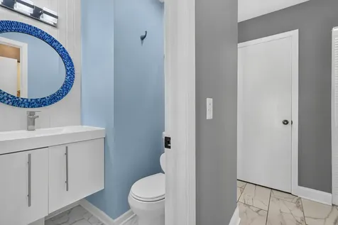 197 Rob Roy Court Schaumburg IL 60194