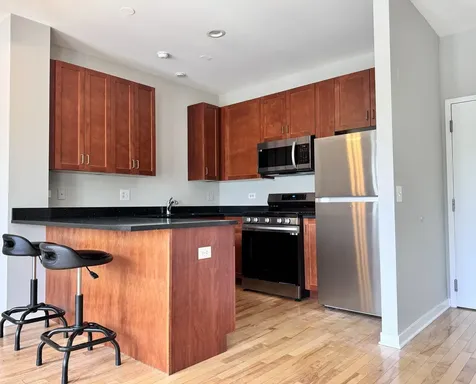 1075 West Roosevelt Road Chicago IL 60608