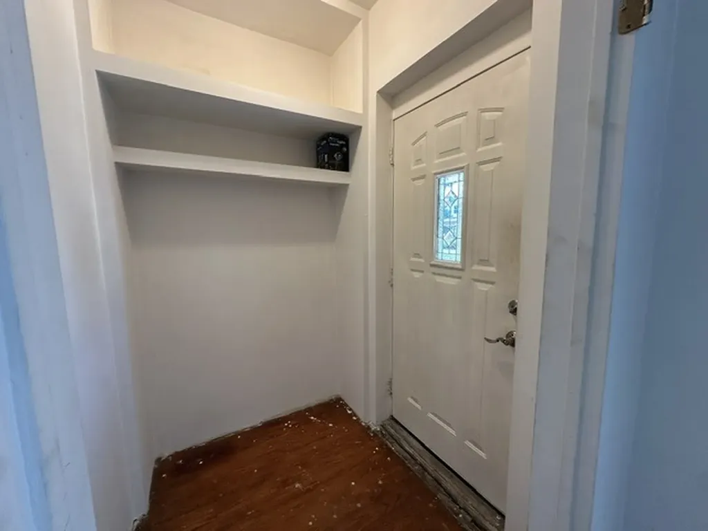 5921 West Berenice Avenue Chicago IL 60634