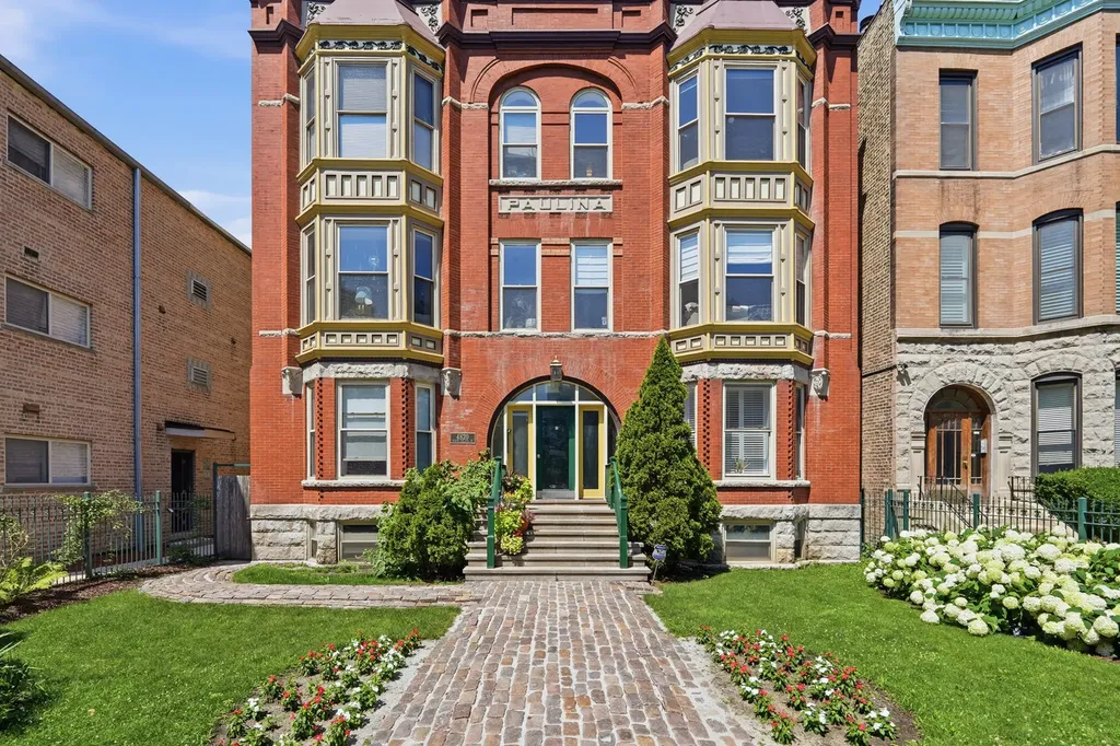 4820 North Paulina Street Chicago IL 60640