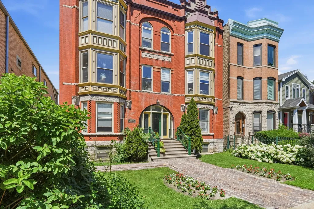 4820 North Paulina Street Chicago IL 60640
