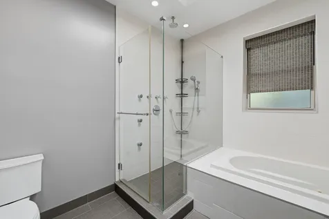 4820 North Paulina Street Chicago IL 60640