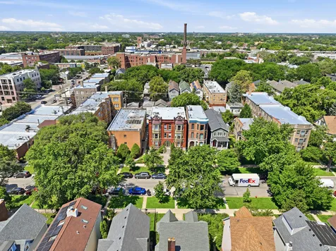 4820 North Paulina Street Chicago IL 60640