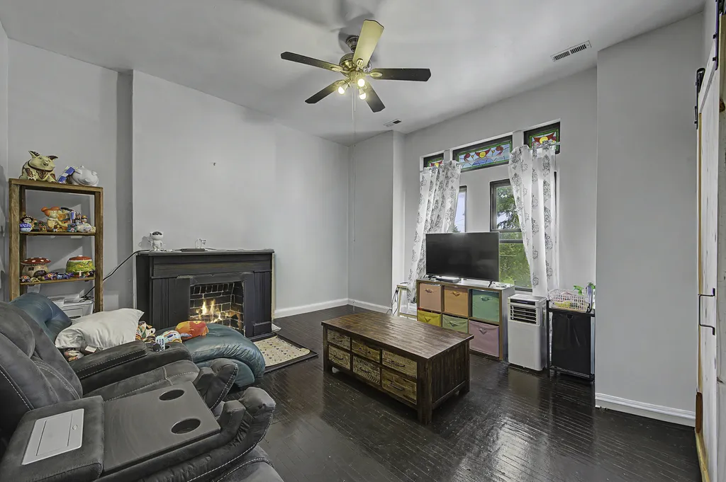 700 South Oakley Boulevard Chicago IL 60612