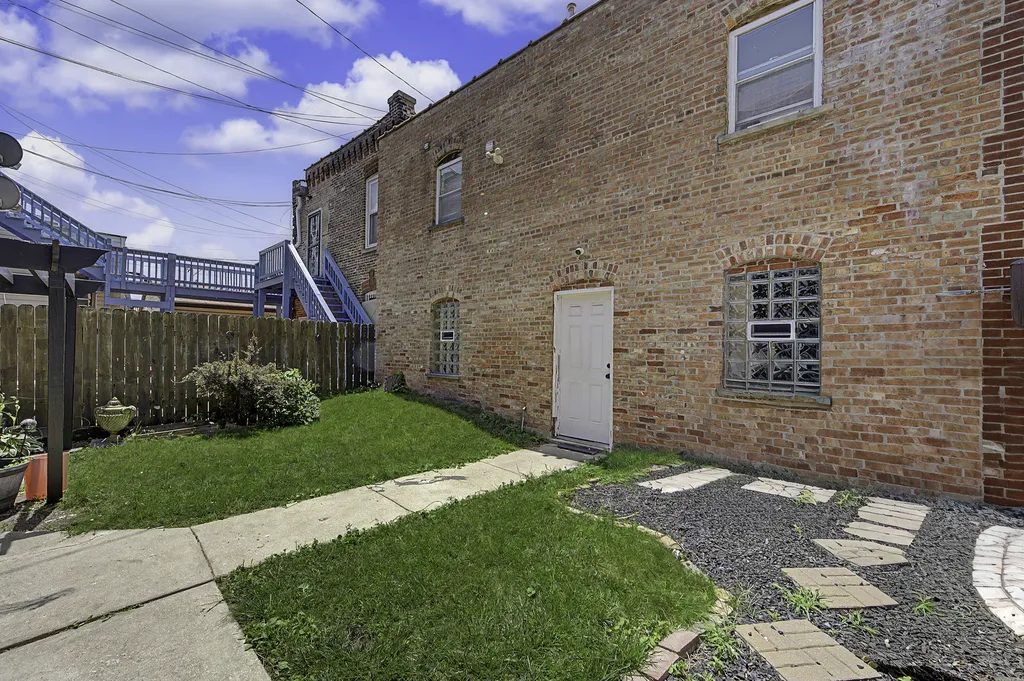 700 South Oakley Boulevard Chicago IL 60612