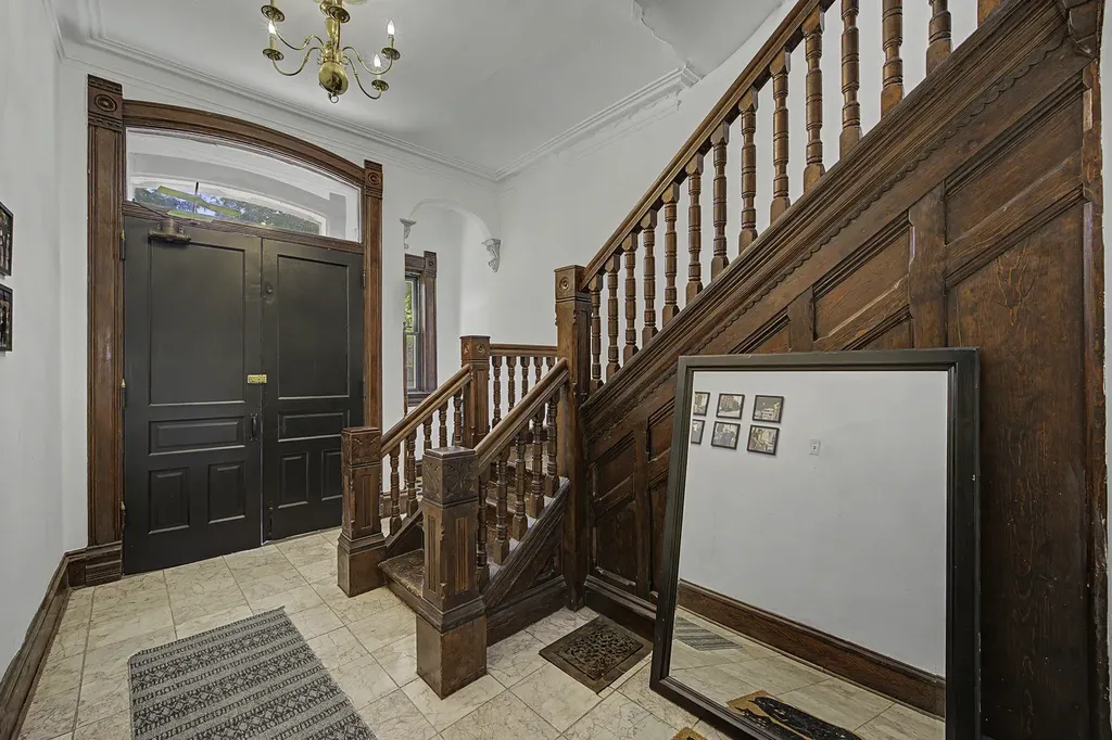 700 South Oakley Boulevard Chicago IL 60612