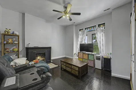 700 South Oakley Boulevard Chicago IL 60612