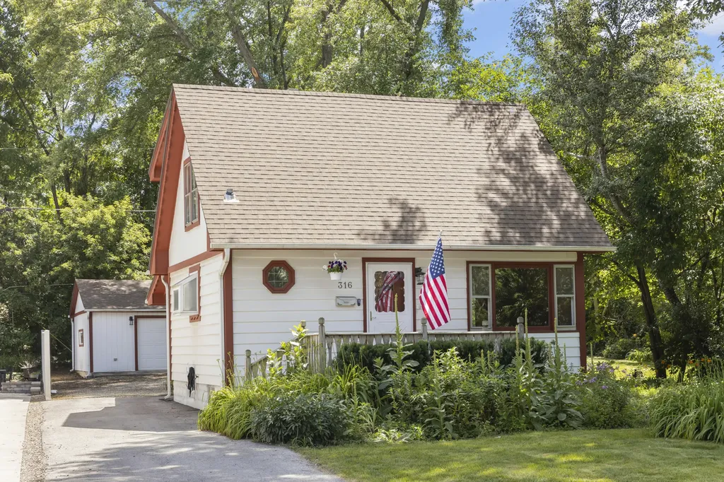 316 West 5th Avenue Naperville IL 60563