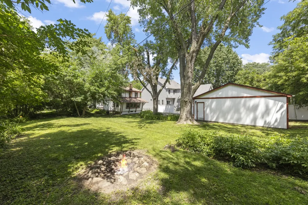 316 West 5th Avenue Naperville IL 60563