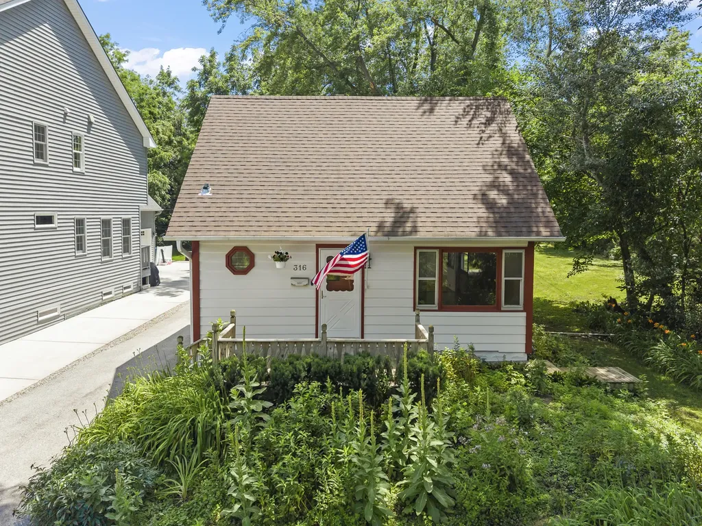 316 West 5th Avenue Naperville IL 60563