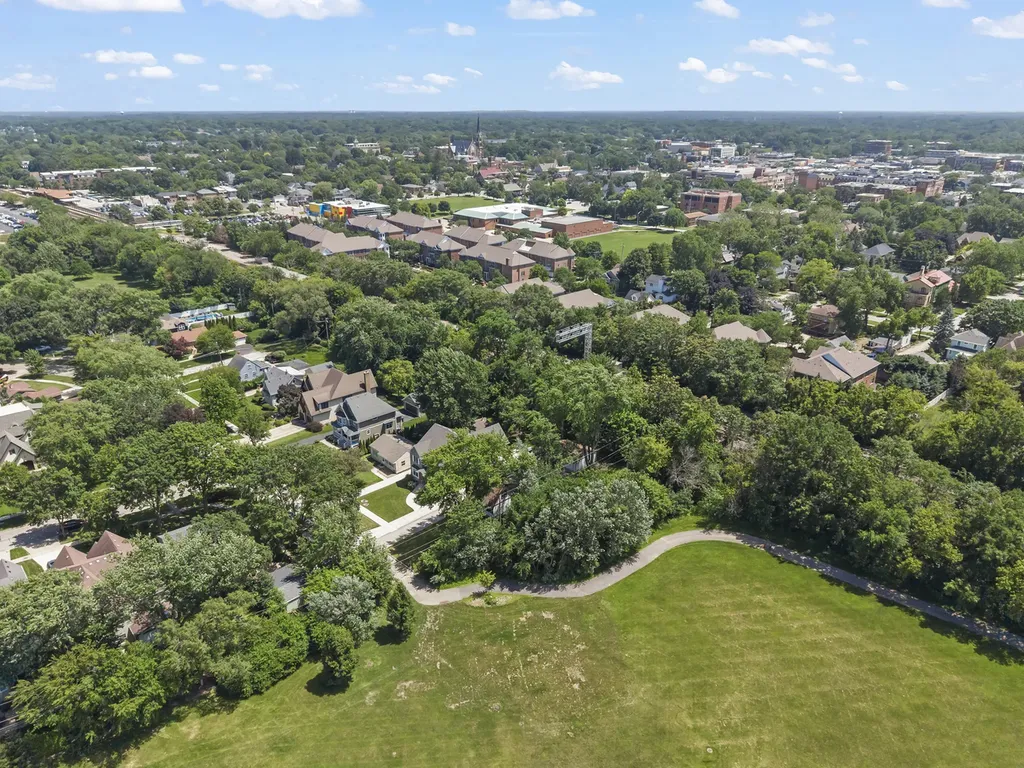 316 West 5th Avenue Naperville IL 60563