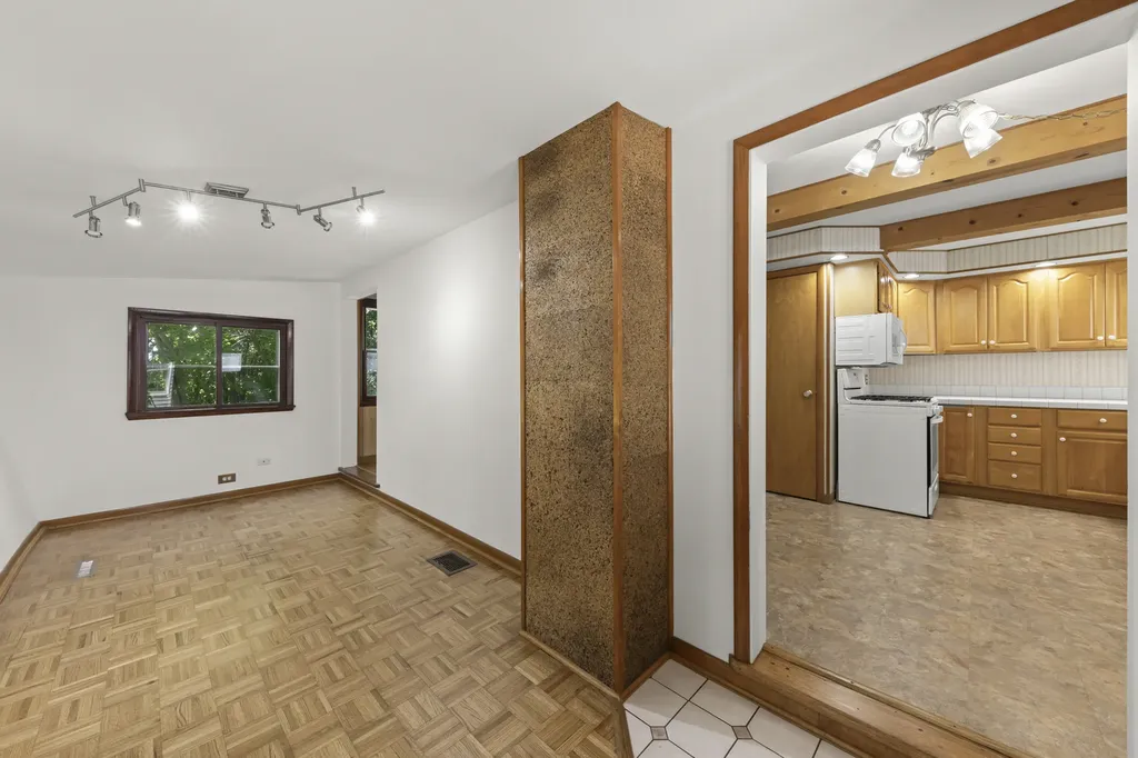 316 West 5th Avenue Naperville IL 60563