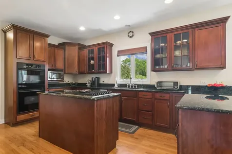 175 Clover Hill Lane North Barrington IL 60010
