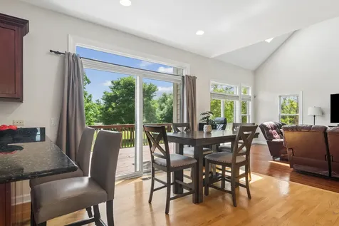 175 Clover Hill Lane North Barrington IL 60010