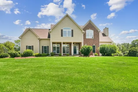 175 Clover Hill Lane North Barrington IL 60010