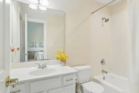 175 Clover Hill Lane North Barrington IL 60010