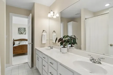 175 Clover Hill Lane North Barrington IL 60010