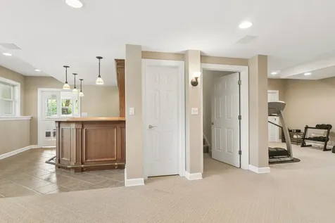 175 Clover Hill Lane North Barrington IL 60010