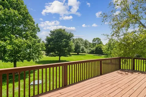 175 Clover Hill Lane North Barrington IL 60010