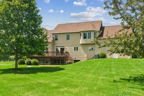 175 Clover Hill Lane North Barrington IL 60010