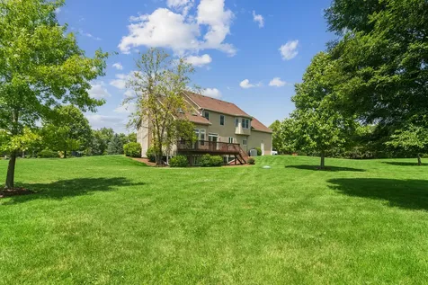 175 Clover Hill Lane North Barrington IL 60010