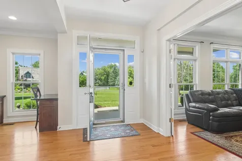 175 Clover Hill Lane North Barrington IL 60010