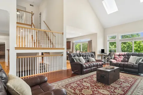 175 Clover Hill Lane North Barrington IL 60010
