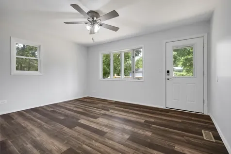 38207 North 3rd Avenue Spring Grove IL 60081
