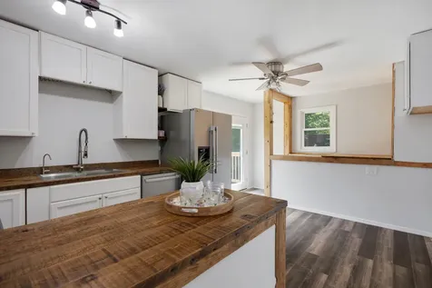 38207 North 3rd Avenue Spring Grove IL 60081