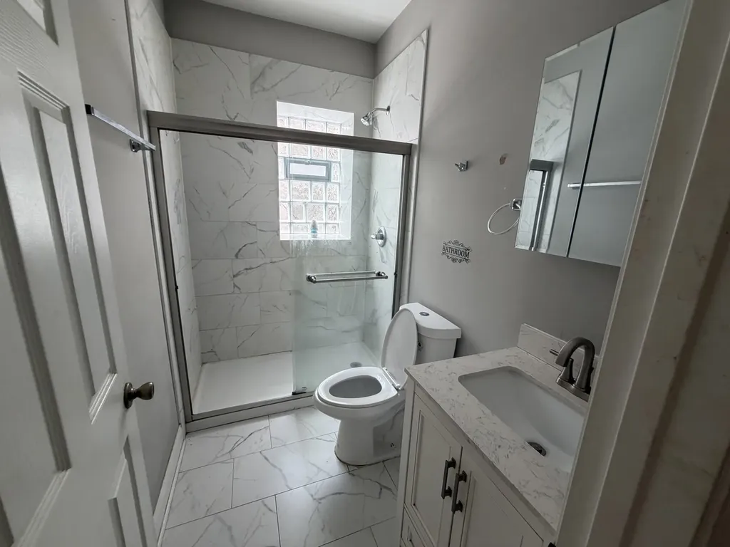 10712 South Wabash Avenue Chicago IL 60628