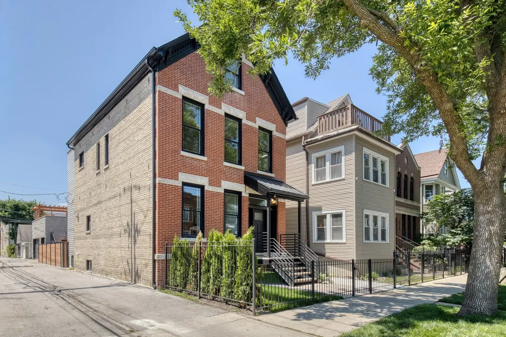 3414 North Hamilton Avenue Chicago IL 60618