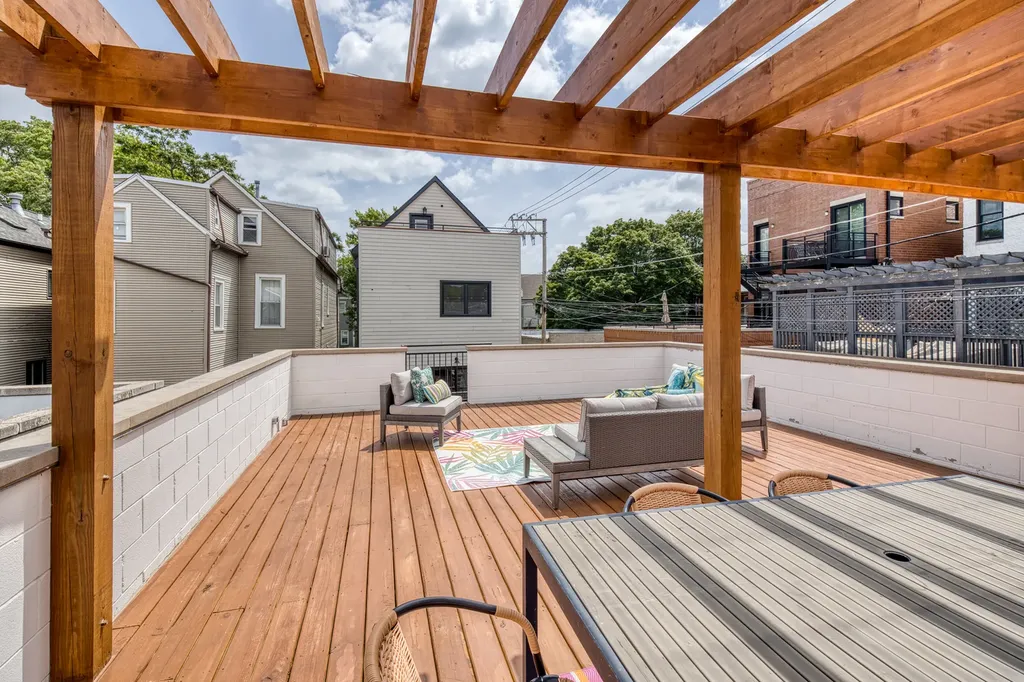 3414 North Hamilton Avenue Chicago IL 60618