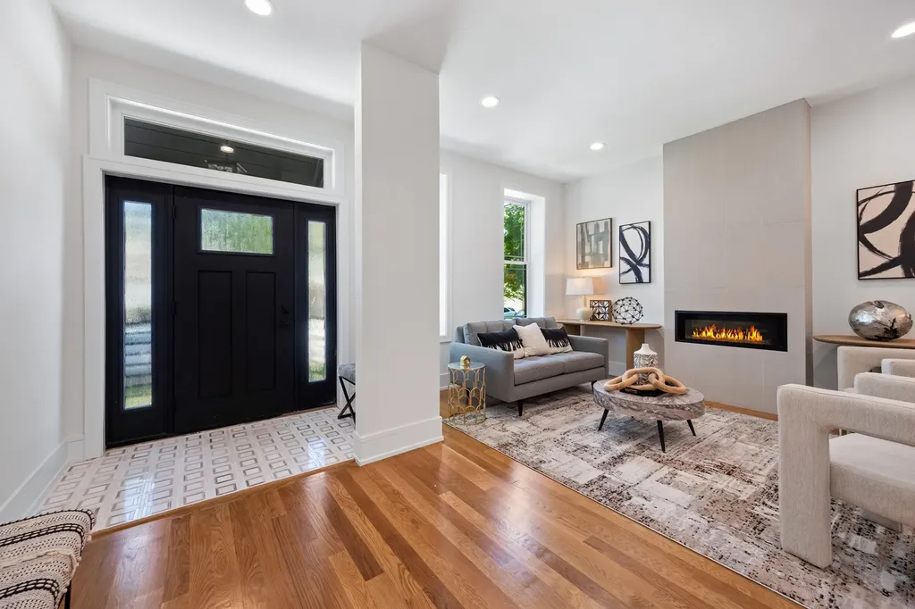 3414 North Hamilton Avenue Chicago IL 60618