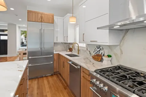 3414 North Hamilton Avenue Chicago IL 60618