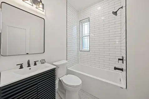 3414 North Hamilton Avenue Chicago IL 60618