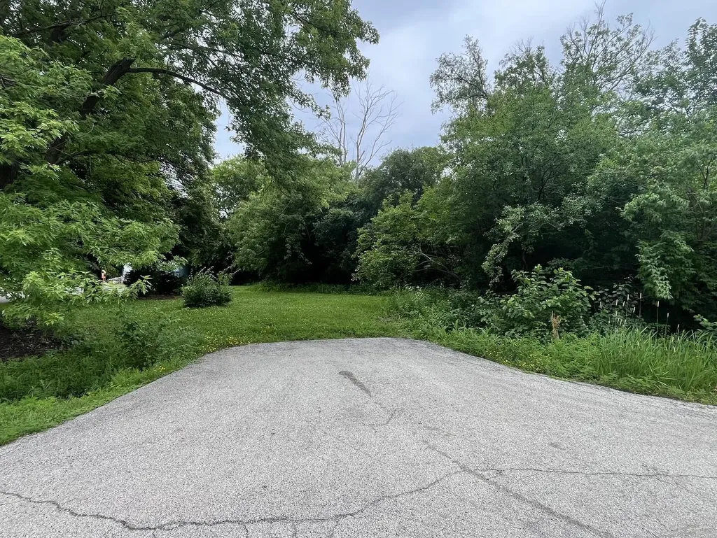 Vacant S Edward Parkway Mokena IL 60448