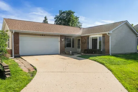 182 Hastings Mill Road Streamwood IL 60107